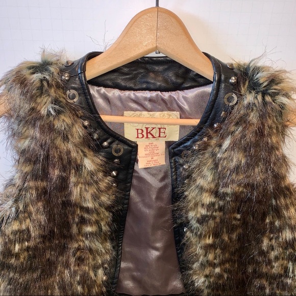 Buckle BKE Leopard Print Faux Fur Vest - Picture 2 of 8